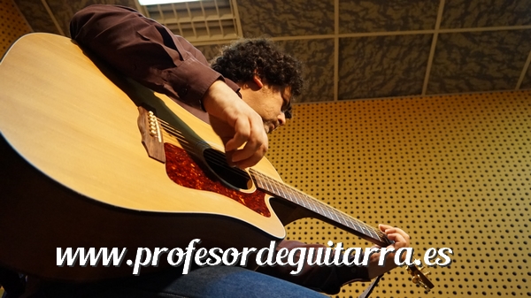 clases de iniciacion a la guitarra Martin