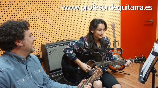 Clases de guitarra para adultos Mostoles